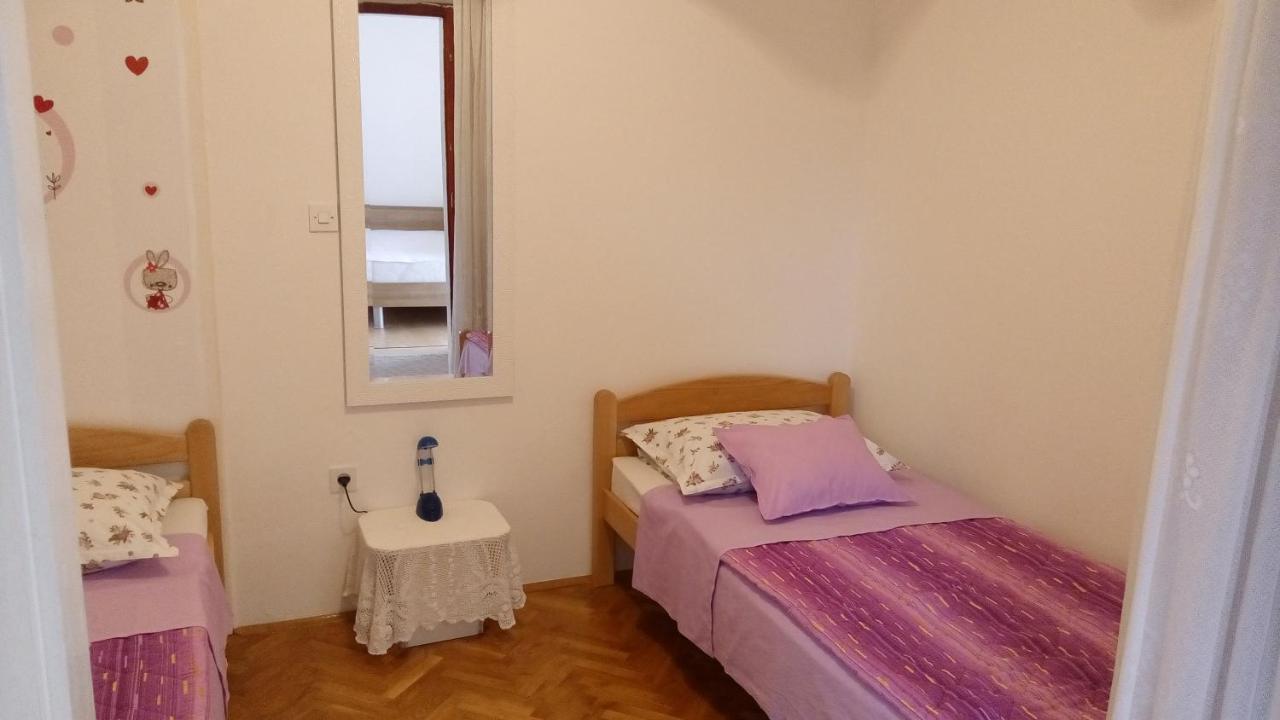 Apartments Tinka Grebaštica Eksteriør bilde